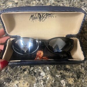 Maui Jim Black Sunglasses with Case